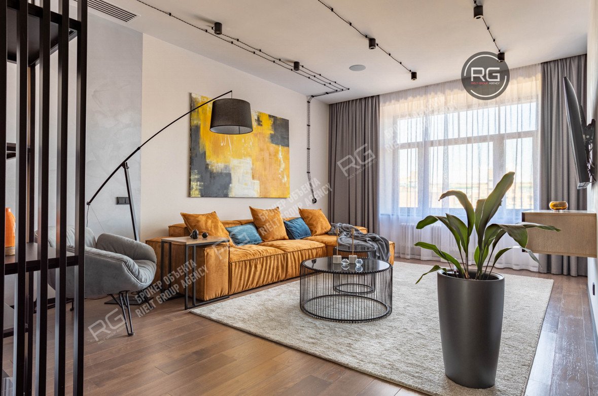   Дизайнерская квартира, 103 кв.м. 