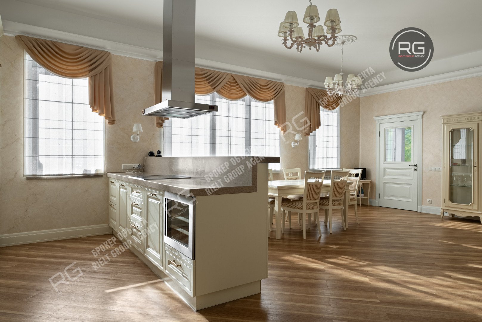   Дом на берегу Финского залива, 270 кв.м. 