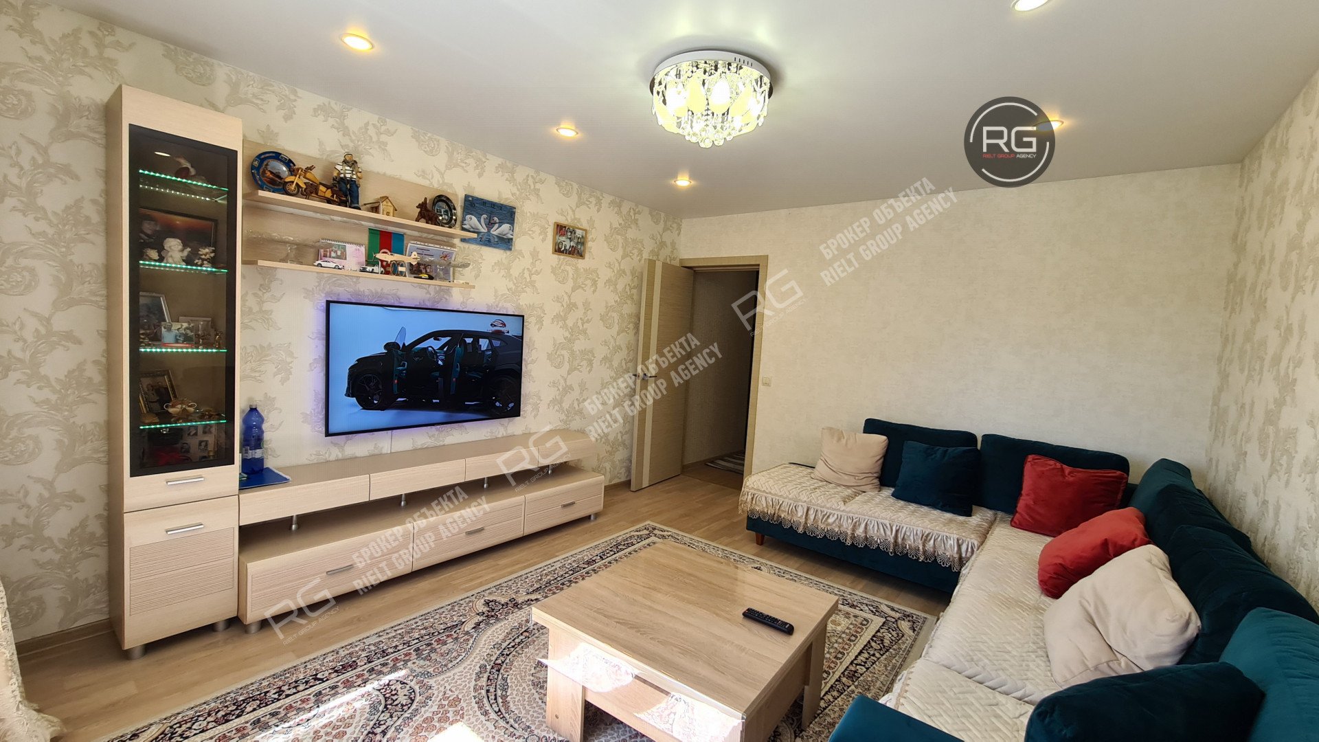   Двухсторонняя квартира с мебелью, 67 кв.м. 