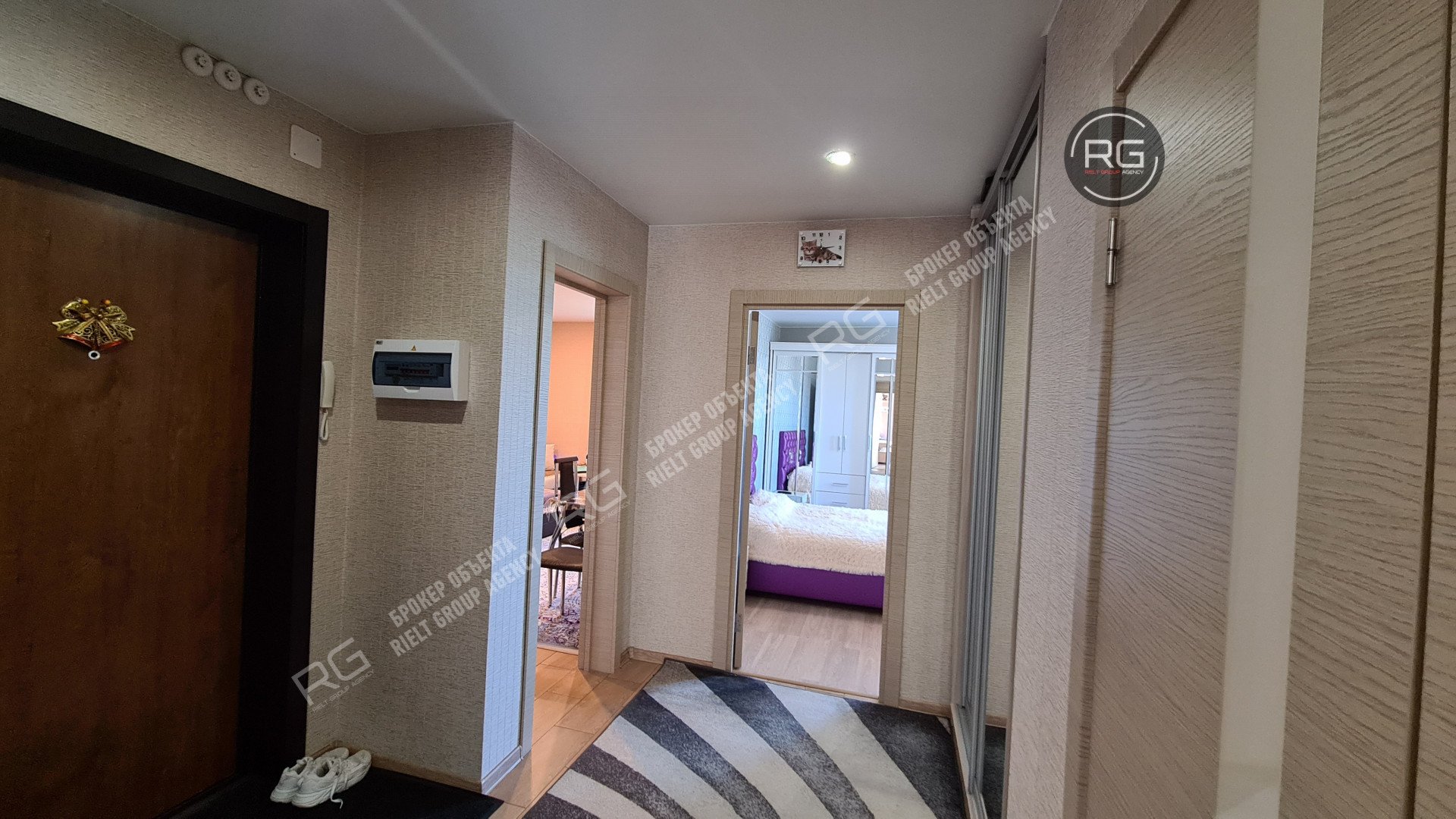   Двухсторонняя квартира с мебелью, 67 кв.м. 