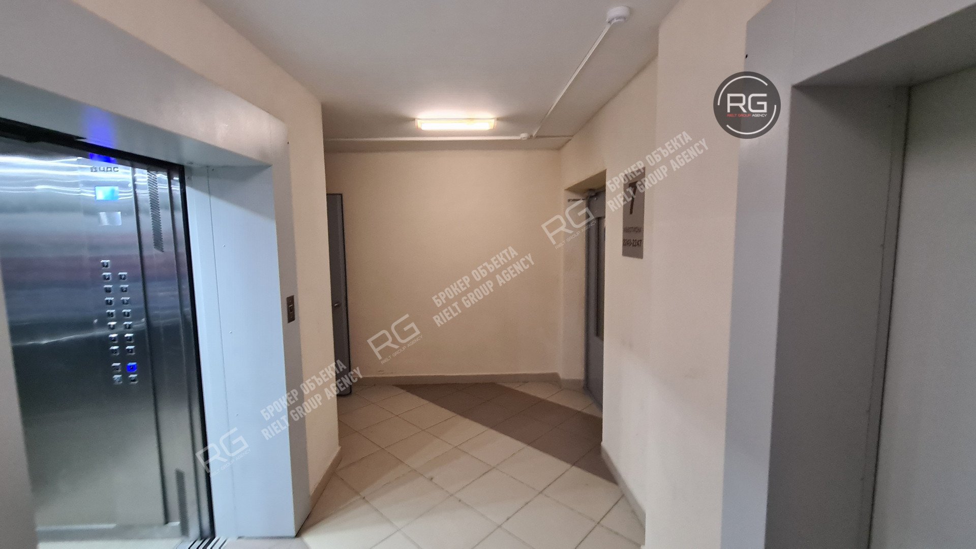   Двухсторонняя квартира с мебелью, 67 кв.м. 