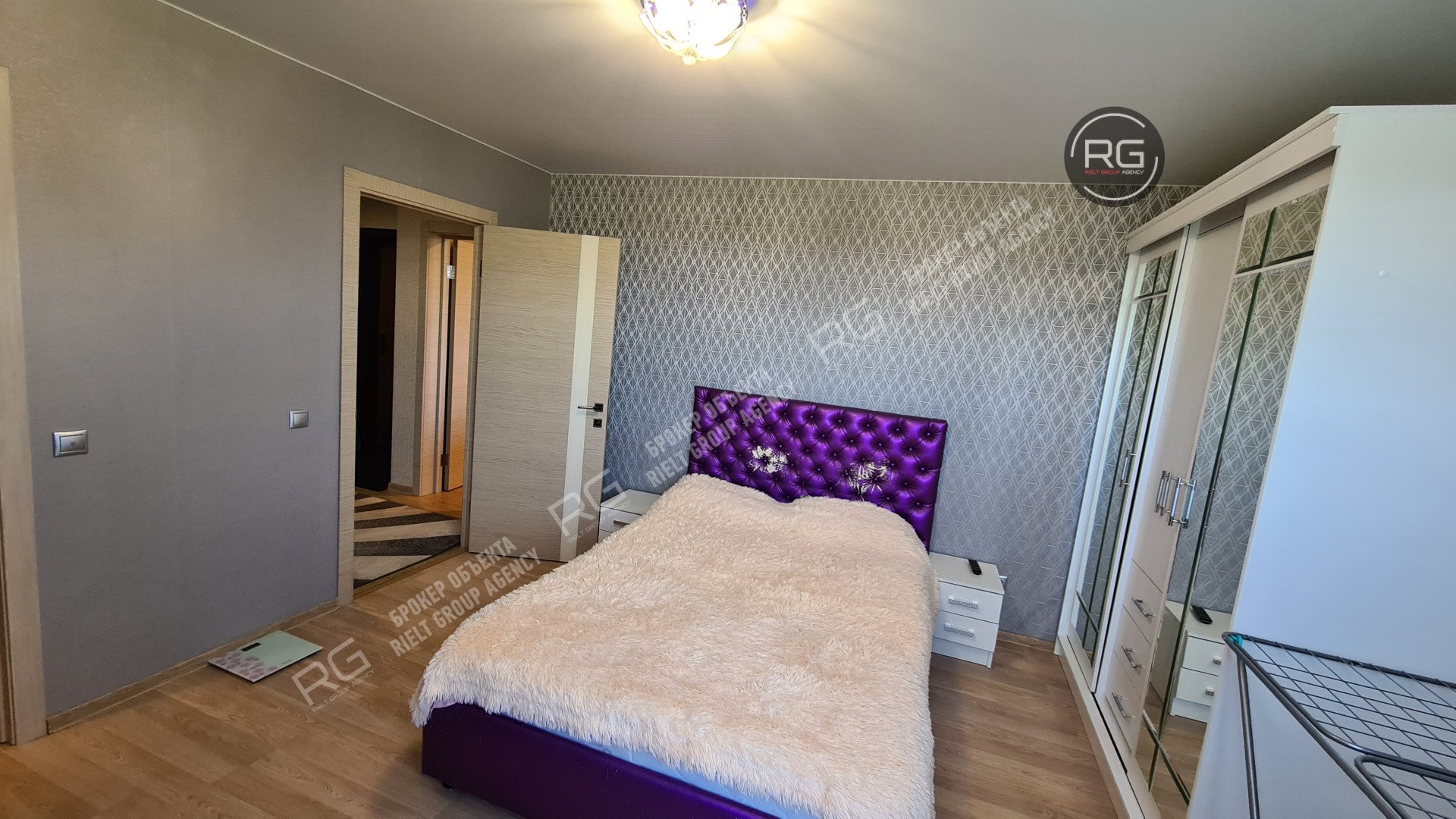   Двухсторонняя квартира с мебелью, 67 кв.м. 