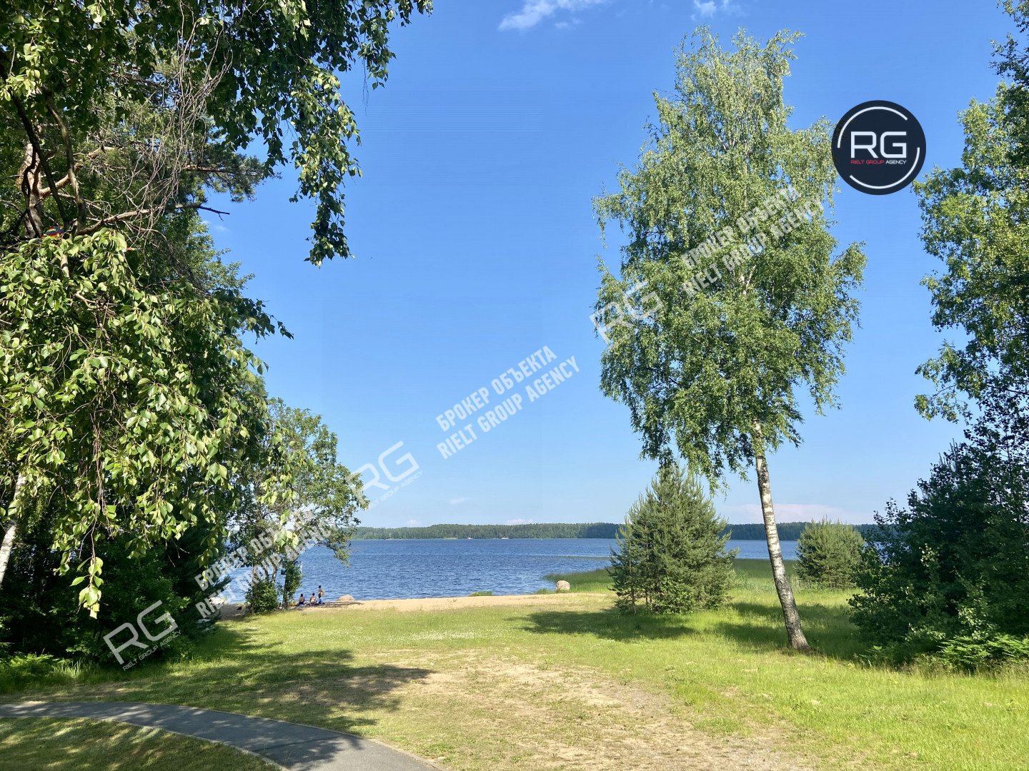   Загородный дом в сосновом лесу, 453 кв.м. 